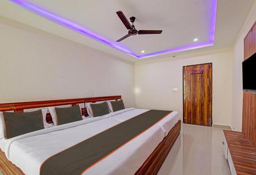 هتل Collection O Daivik Sunset Suites