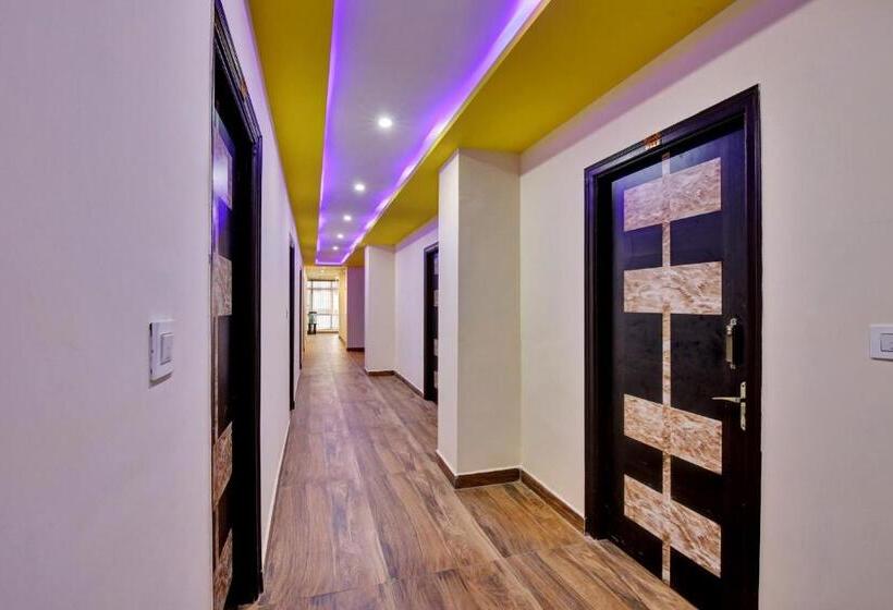 هتل Collection O Daivik Sunset Suites