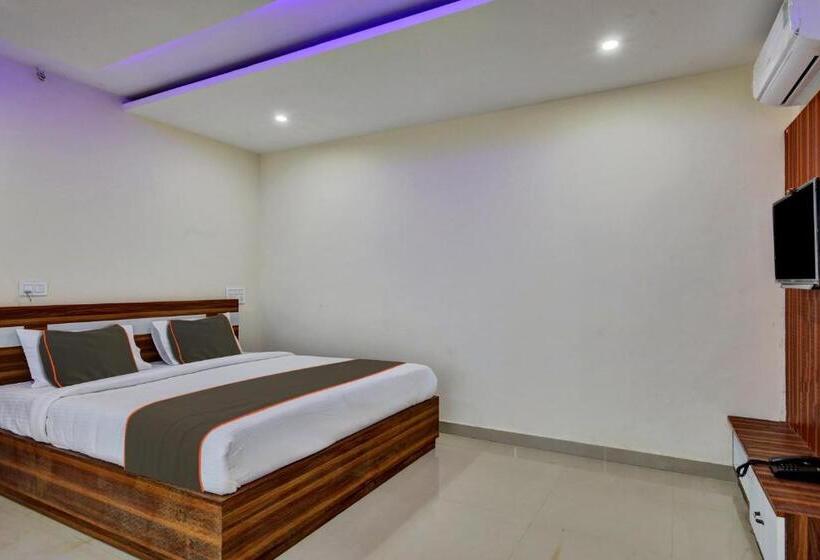 هتل Collection O Daivik Sunset Suites