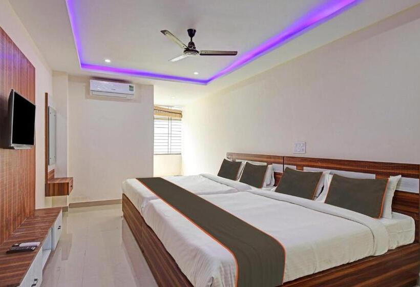 هتل Collection O Daivik Sunset Suites