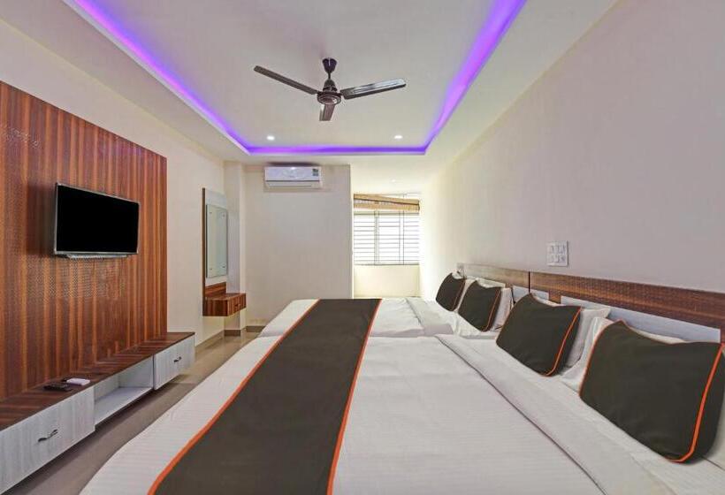 هتل Collection O Daivik Sunset Suites