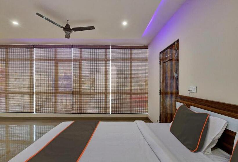 هتل Collection O Daivik Sunset Suites