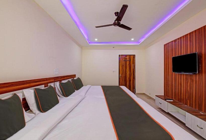 هتل Collection O Daivik Sunset Suites