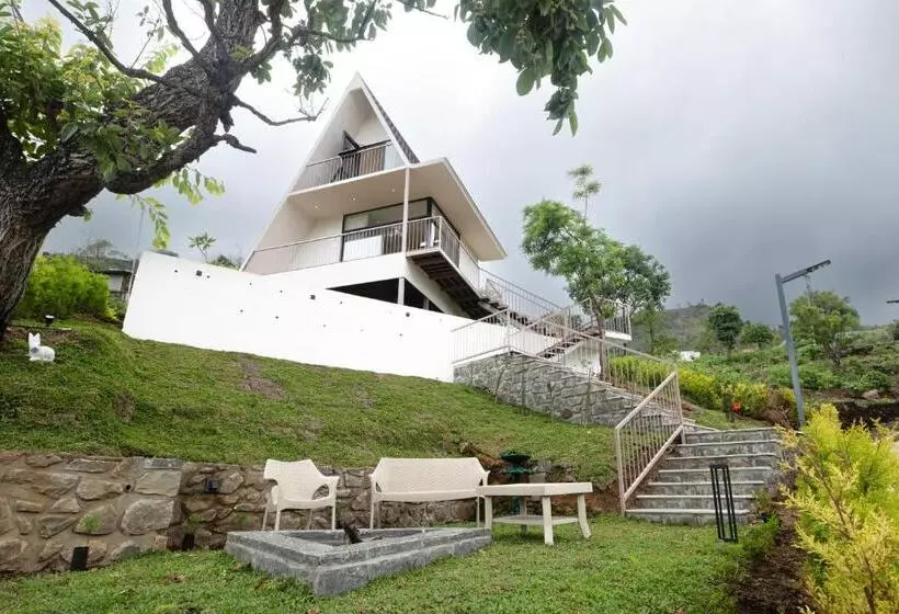 Hotelli Tomorrowland Farms And Suites