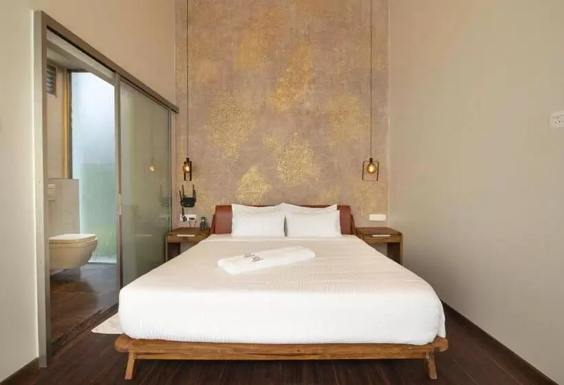 Hotelli Tomorrowland Farms And Suites