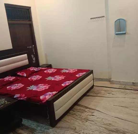 ペンション Saraswati Guesthouse