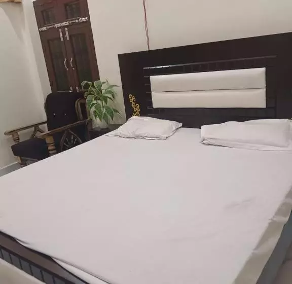 ペンション Saraswati Guesthouse