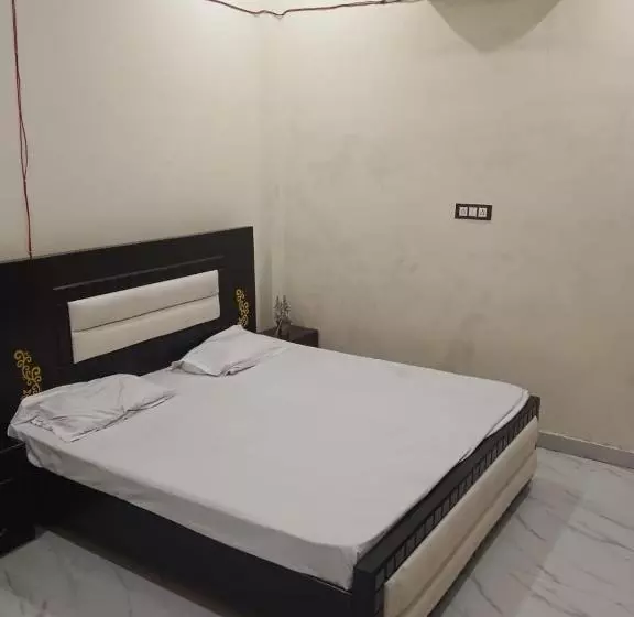 ペンション Saraswati Guesthouse