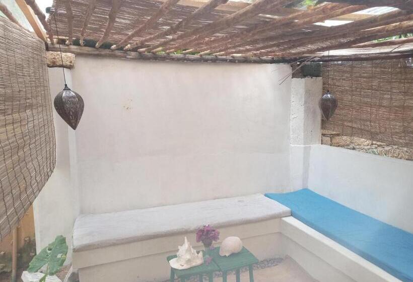 تختخواب و صبحانه Dune Sandcastle By Fatumas Tower