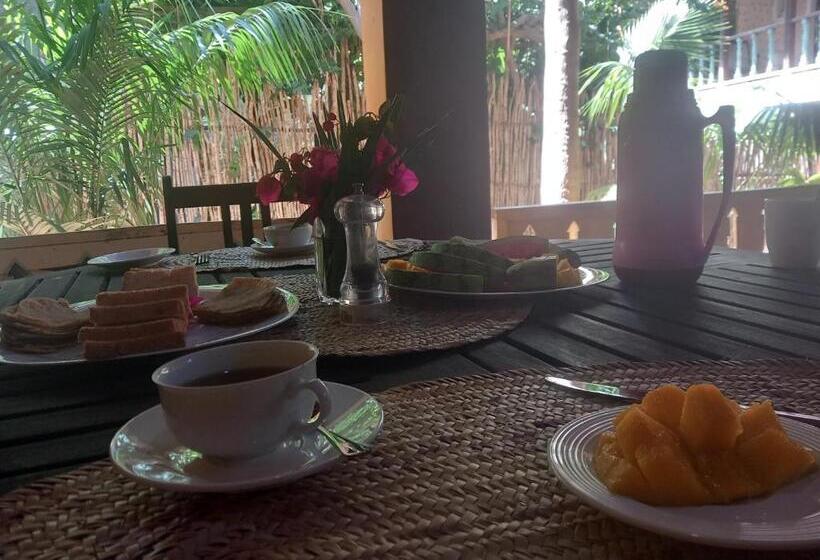 تختخواب و صبحانه Dune Sandcastle By Fatumas Tower