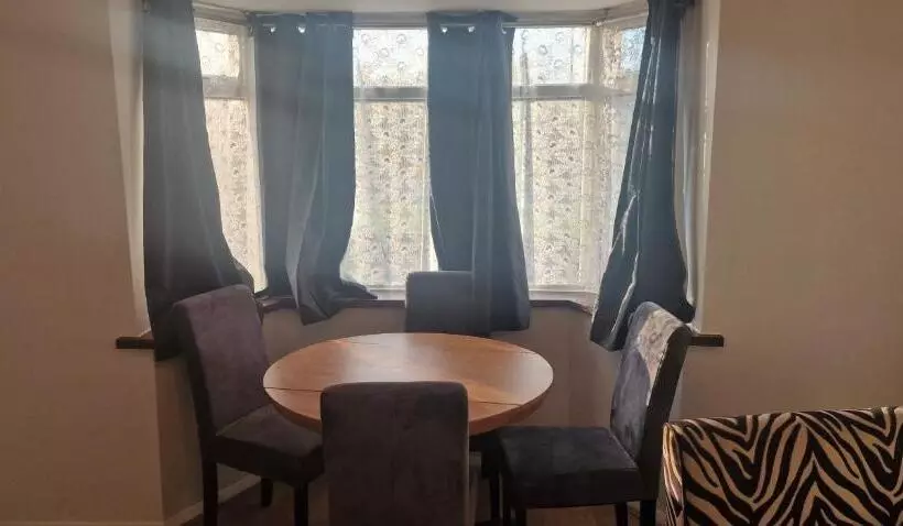 Aamiaismajoitus (B&B) Silver House