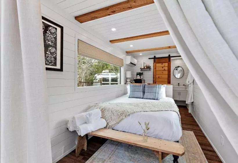 Hotelli Cedar Haus