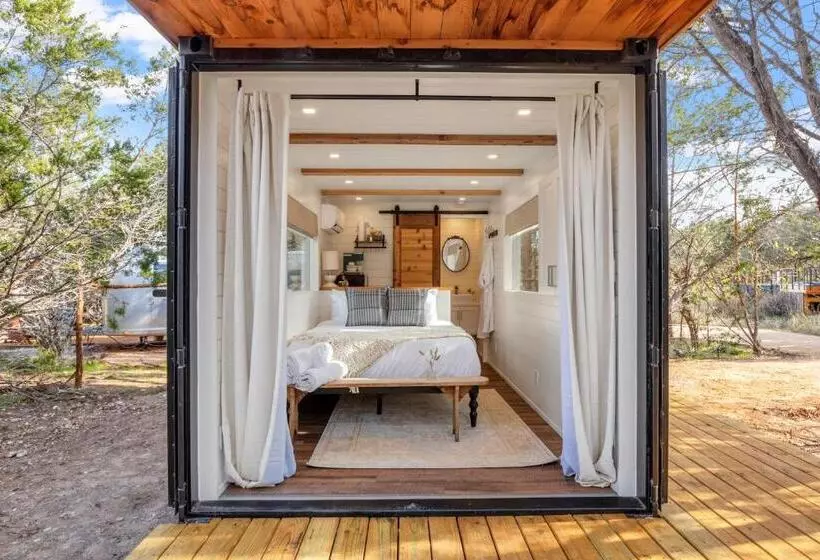 Hotelli Cedar Haus