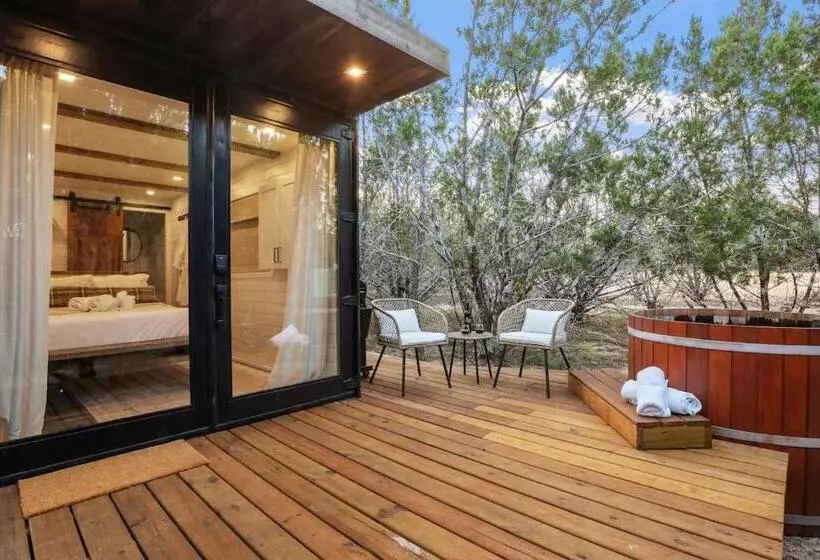 Hotelli Cedar Haus