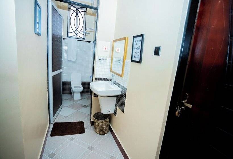 هتل Kilimanjaro Home Of Travelers