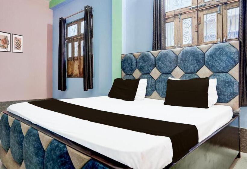 호텔 Oyo City Light