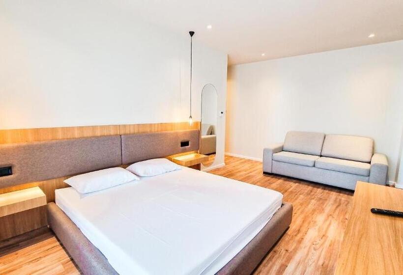 ホテル Sunset Shoreline Saranda   Sea View   Free Private Parking   Pool