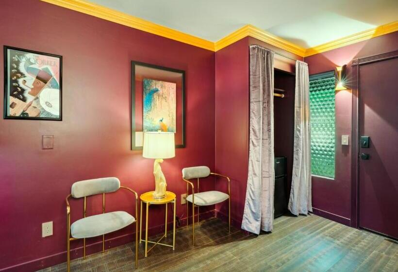 酒店 The Fainting Couch Boutique