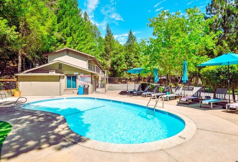 酒店 The Fainting Couch Boutique