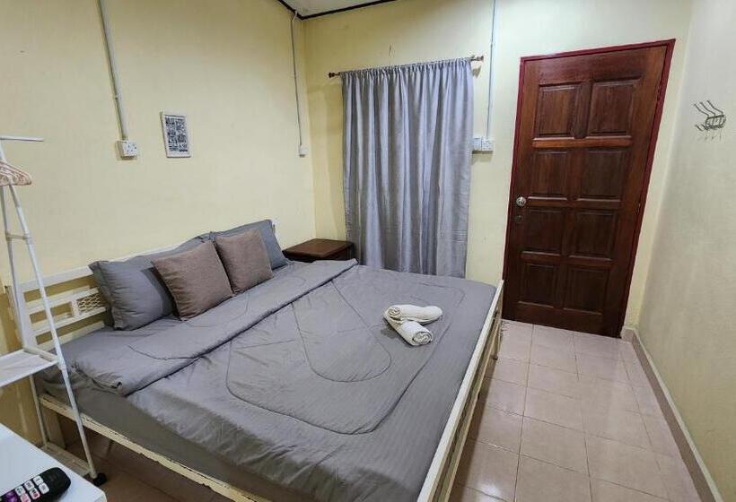 מוטל Lagenda Resthouse Cenang Beach