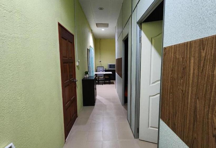 מוטל Lagenda Resthouse Cenang Beach