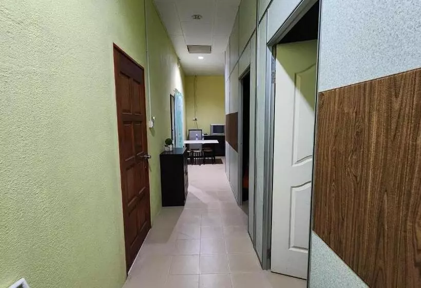 Motelli Lagenda Resthouse Cenang Beach