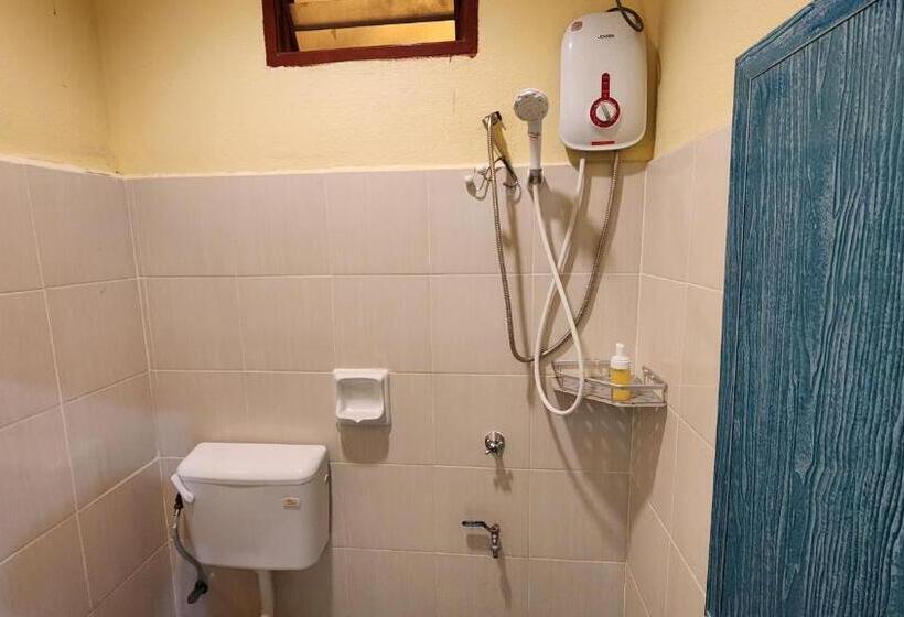 מוטל Lagenda Resthouse Cenang Beach
