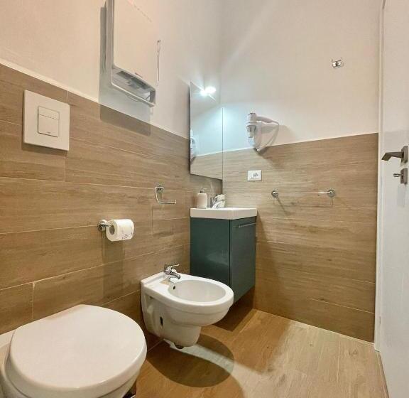 پانسیون Suites 167