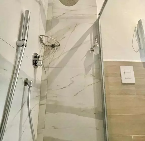 پانسیون Suites 167