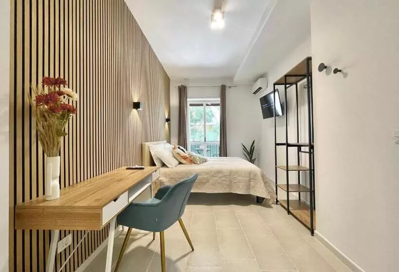 پانسیون Suites 167