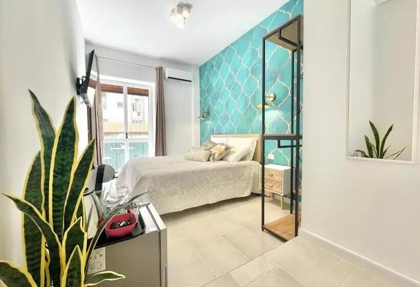 پانسیون Suites 167