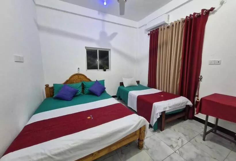 ペンション Vistara Trinco Guest House