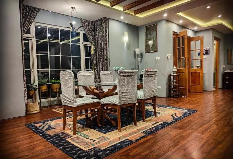 ペンション Zabarwan Peaks Guesthouse
