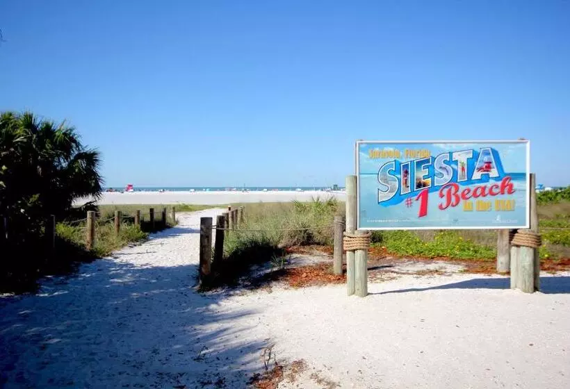 ユースホステル Siesta Key Haven   Beachside Pool Villa