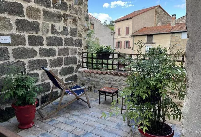 Hotelli Le 19 Chambre Chapelle 43m2   Centre Historique   Clim