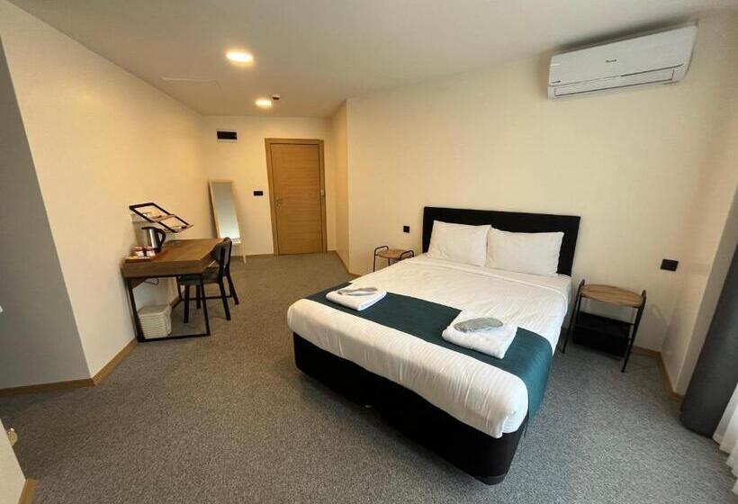 호텔 New Garden Airport