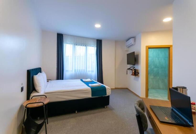 호텔 New Garden Airport