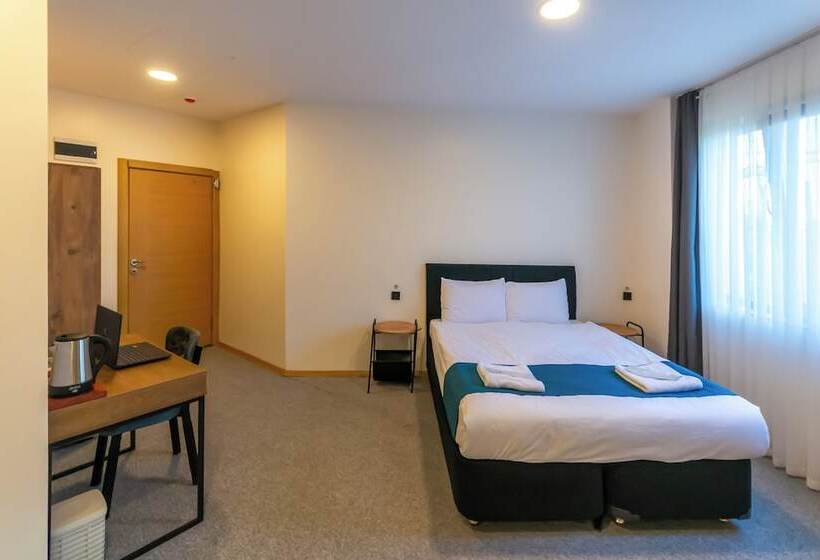 호텔 New Garden Airport