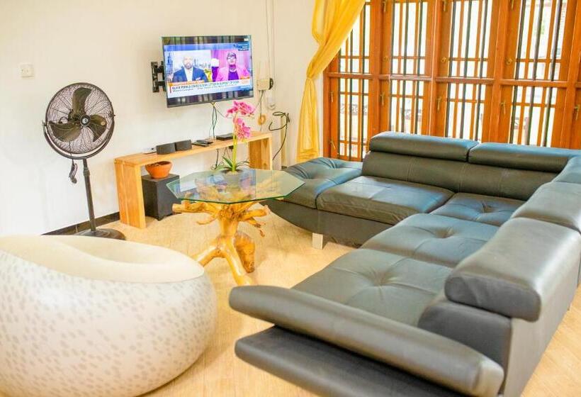 Pension The One Hikkaduwa