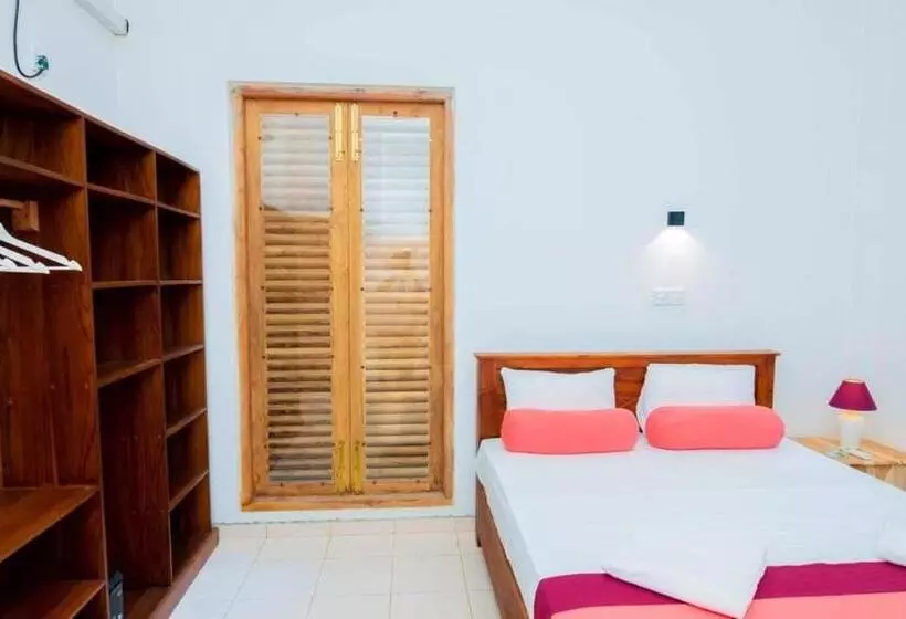 Majatalo The One Hikkaduwa