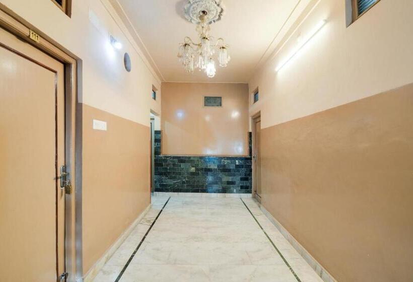 Spot On Hotel Rohan Palace