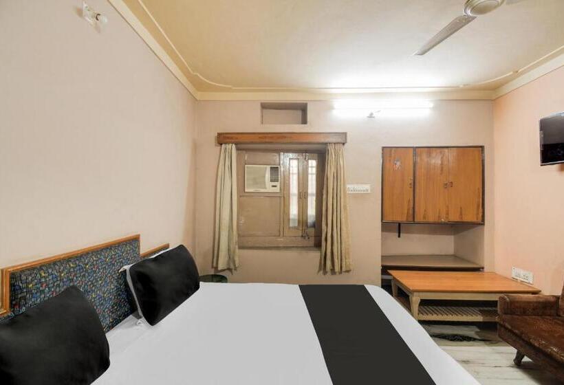 Spot On Hotel Rohan Palace