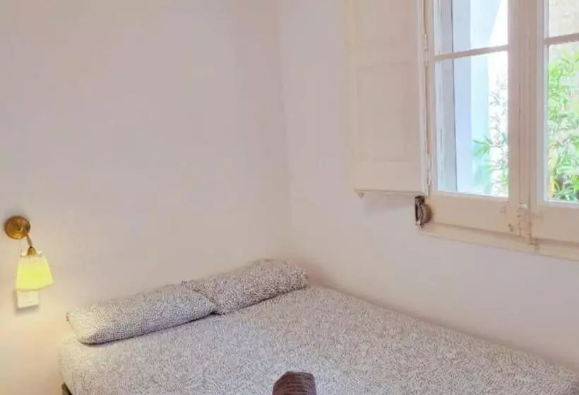 هاستل Private Rooms Near Parallel Av