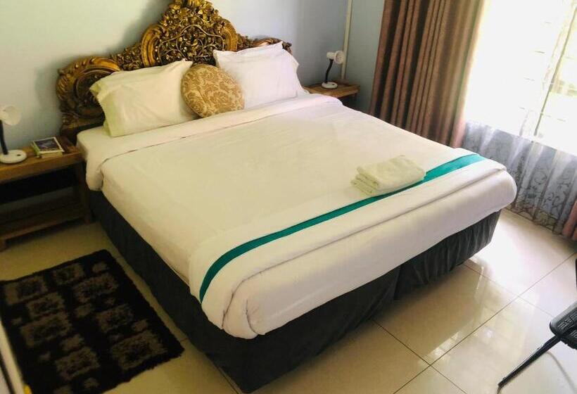 تختخواب و صبحانه Bgh Lodge