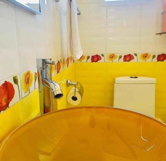 تختخواب و صبحانه Bgh Lodge