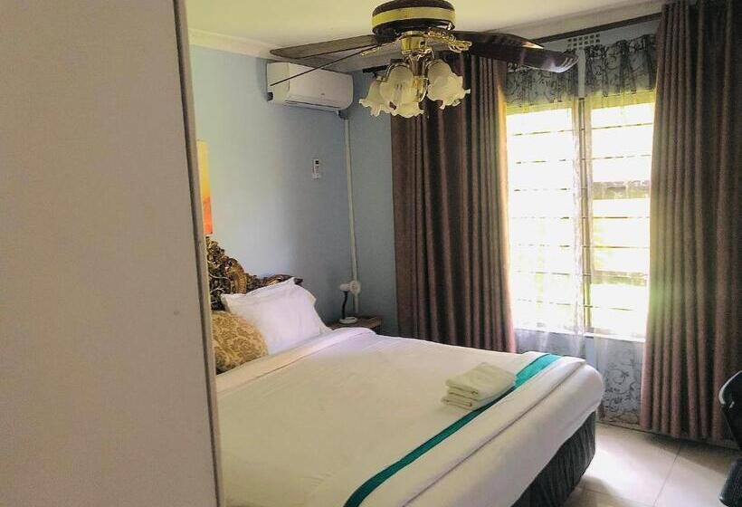 تختخواب و صبحانه Bgh Lodge