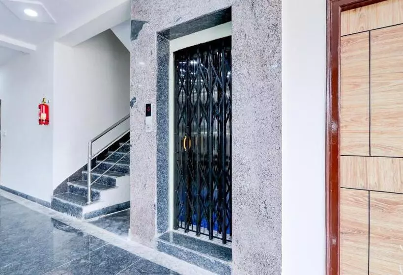 Super Hotel O Adibatla