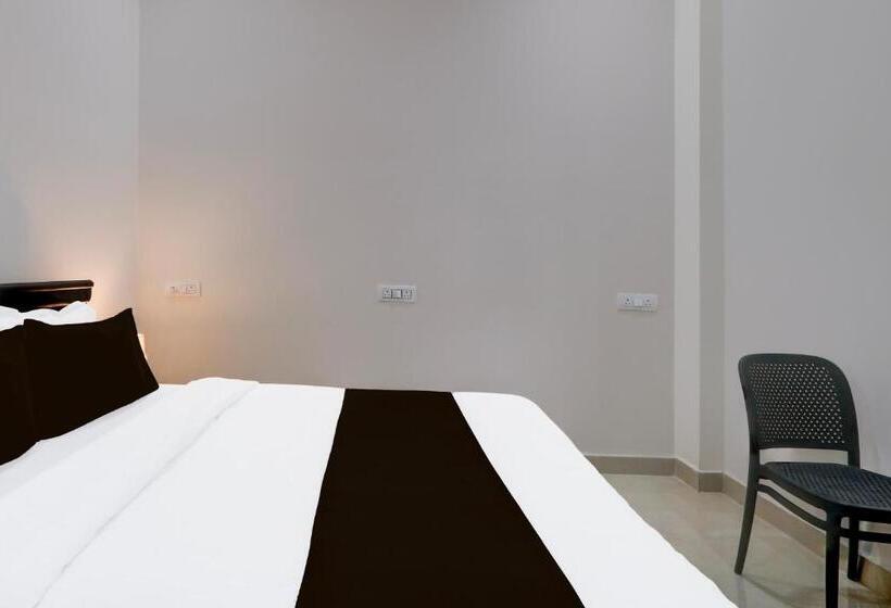 Super Hotel O Adibatla