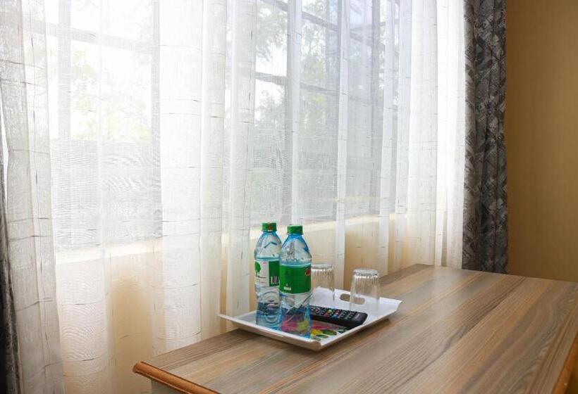 هتل Rumwe Garden And Resort