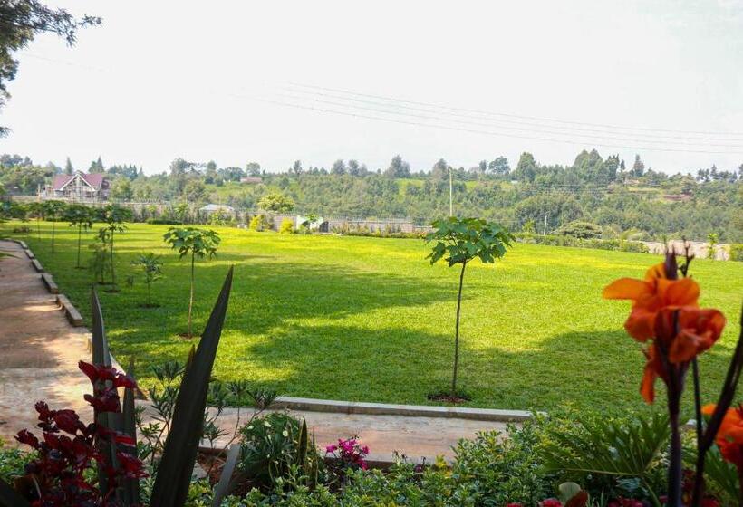 هتل Rumwe Garden And Resort